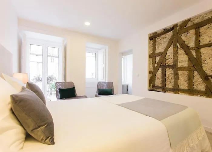 Santana Location Lisboa